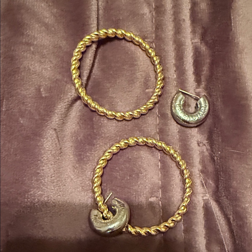 Elegant Gold and Silver authentic Balenciaga interlocking Hoop Earrings. - Picture 9 of 9